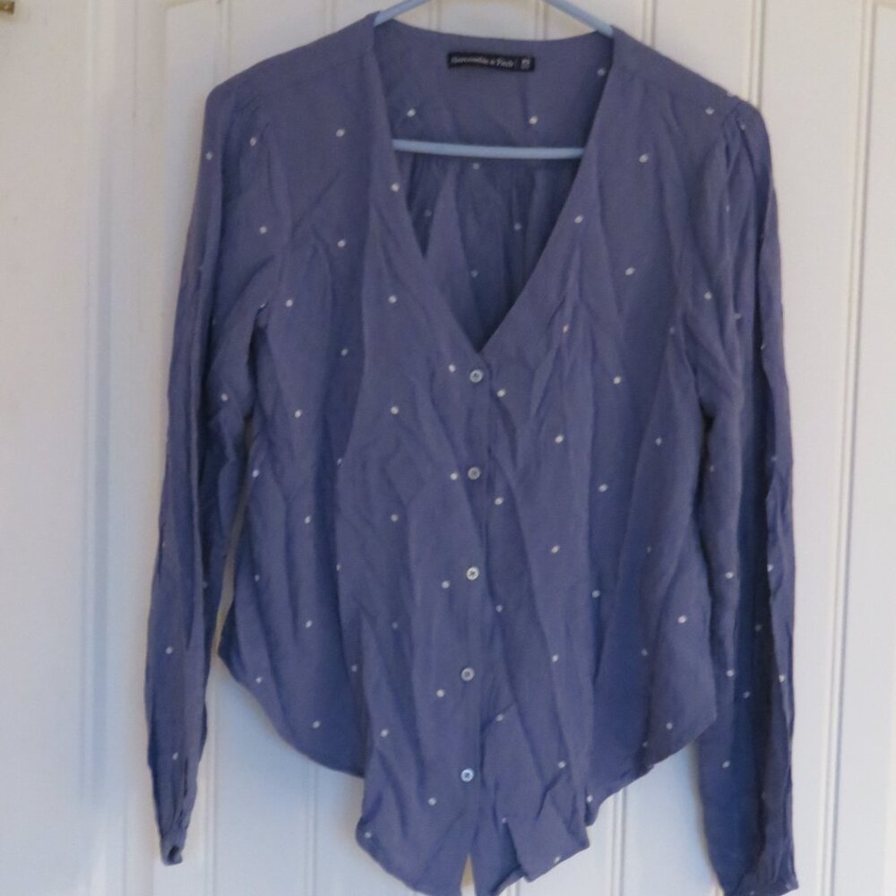 Abercrombie & Fitch Blue Polkadot Hi-Low Top XS (K556)